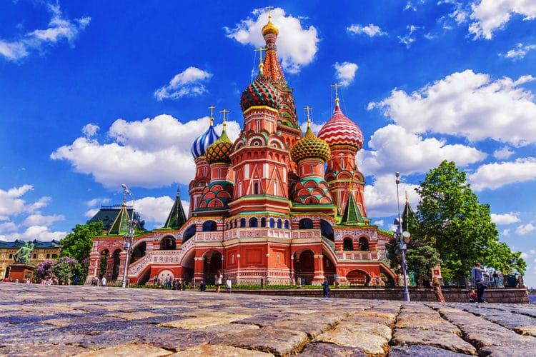 какие места необходимо посетить в Москве